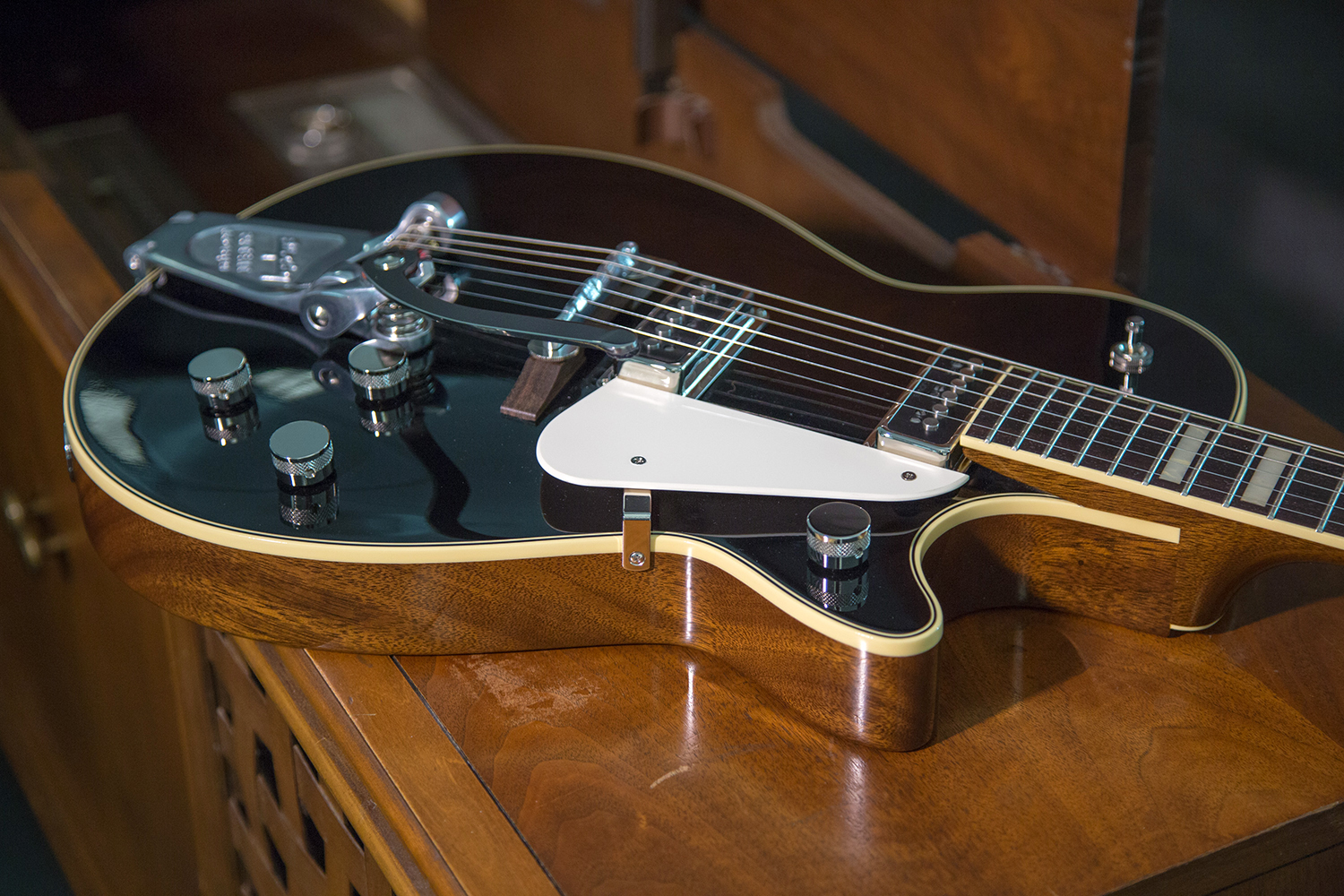 Gretsch G6128T-53 Vintage Select Duo Jet Earns Guitar World's